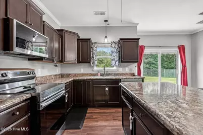 117 Sparrows Point Lane, Jacksonville, NC 28540 - Photo 9