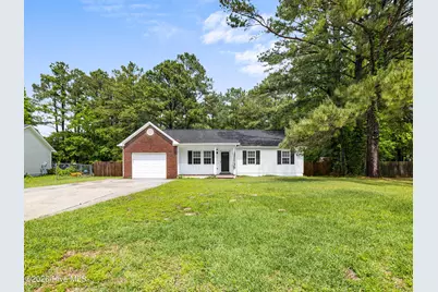 116 Sweetwater Drive, Jacksonville, NC 28540 - Photo 3