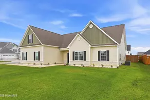 571 Appalachian Trl S, Jacksonville, NC 28546 - Photo 3