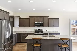 571 Appalachian Trl S, Jacksonville, NC 28546 - Photo 11