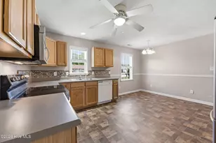 108 Oakley Dr, New Bern, NC 28560 - Photo 11
