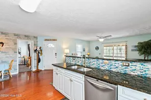 110 Palm Breeze Dr, Carolina Beach, NC 28428 - Photo 35
