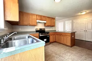 521 Jimmies Creek Dr, New Bern, NC 28562 - Photo 11