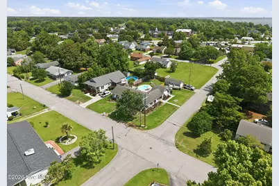 602 W Broad Street, Swansboro, NC 28584 - Photo 17