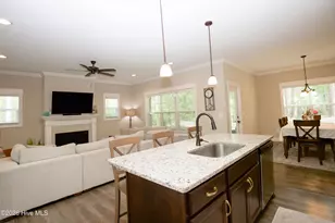 595 E L Ives Dr, Aberdeen, NC 28315 - Photo 15