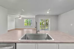 849 Tuscarora Trl, Jacksonville, NC 28546 - Photo 3