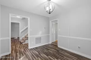 165 Raintree Cir, Jacksonville, NC 28540 - Photo 9