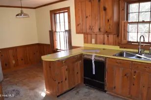 111 Fairlane Rd, Greenville, NC 27834 - Photo 9
