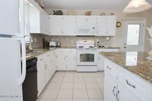 6820 Ocean Dr, Emerald Isle, NC 28594 - Photo 19