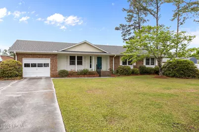902 Hedrick Boulevard, Morehead City, NC 28557 - Photo 1