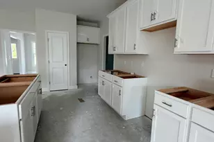 2223 Greenwood Ct, Jacksonville, NC 28546 - Photo 11