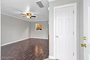 300 Streamwood Dr, Jacksonville, NC 28546 - Photo 3