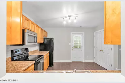 300 Streamwood Drive, Jacksonville, NC 28546 - Photo 9