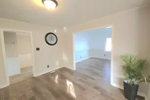 909 Clyde Dr, Jacksonville, NC 28540 - Photo 9