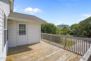 212 SE 78th St, Oak Island, NC 28465 - Photo 37