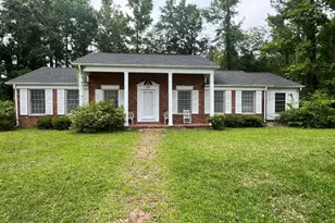 435 Edgewood Circle, Whiteville, NC 28472 - Photo 1