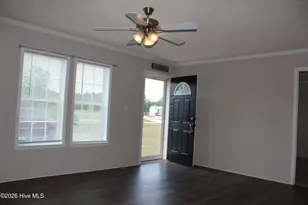108 Country Farm Ln, Beulaville, NC 28518 - Photo 5