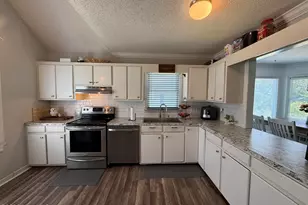 2146 Vale Ct, Winterville, NC 28590 - Photo 9