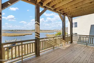 705 S Topsail Dr, Surf City, NC 28445 - Photo 31
