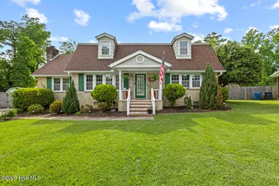 101 King Richard Court, Jacksonville, NC 28546 - Photo 1