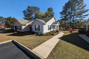 727 Chancery Ln, Aberdeen, NC 28315 - Photo 1