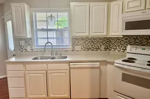 2502 Bluff View Ct, Greenville, NC 27834 - Photo 7