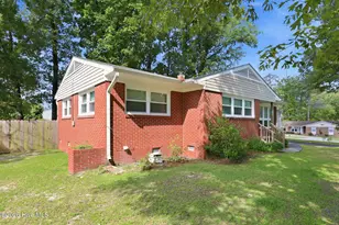 100 E Sherwood Dr, Havelock, NC 28532 - Photo 5