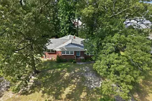 100 E Sherwood Dr, Havelock, NC 28532 - Photo 9