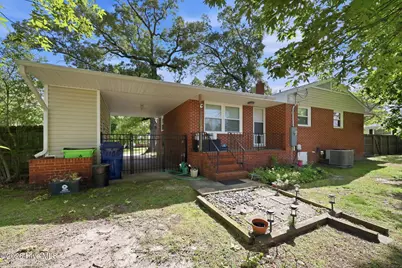 100 E Sherwood Drive, Havelock, NC 28532 - Photo 3