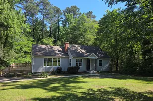 906 Sunset Dr, Carthage, NC 28327 - Photo 1