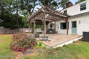206 Woodland Dr, Clinton, NC 28328 - Photo 7