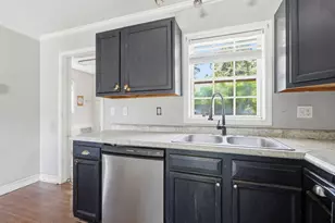 203 Richlands Ave, Jacksonville, NC 28540 - Photo 5
