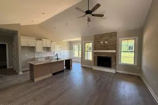 193 Royal Ave, Selma, NC 27576 - Photo 3