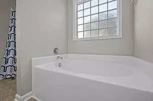 101 Berwick Ct, Jacksonville, NC 28546 - Photo 15