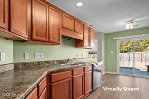 101 Berwick Ct, Jacksonville, NC 28546 - Photo 11