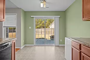 101 Berwick Ct, Jacksonville, NC 28546 - Photo 7