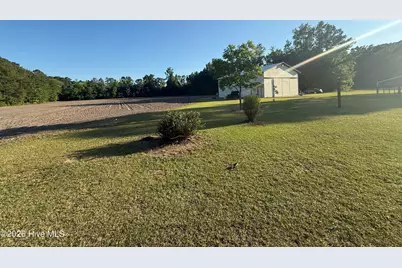 12155 Carolina 41, Bladenboro, NC 28320 - Photo 11