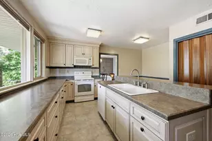 1608 Rhem Ave, New Bern, NC 28560 - Photo 21