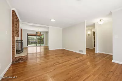 390 E Indiana Avenue, Southern Pines, NC 28387 - Photo 9