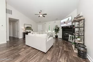 137 Wilburne Dr, Hubert, NC 28539 - Photo 9
