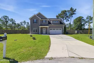 527 Everett Glades, Sneads Ferry, NC 28460 - Photo 1