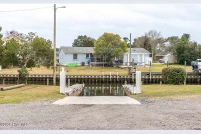 915 Sunset Boulevard, Newport, NC 28570 - Photo 3
