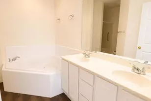 2225 Locksley Woods Dr, Greenville, NC 27858 - Photo 15
