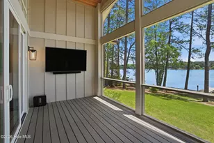 65 Lakeview Dr, Whispering Pines, NC 28327 - Photo 17