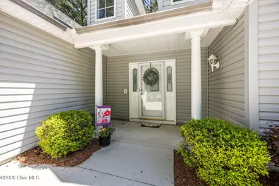 703 Hummingbird S, Swansboro, NC 28584 - Photo 5
