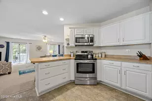 703 Hummingbird S, Swansboro, NC 28584 - Photo 7