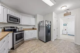 703 Hummingbird S, Swansboro, NC 28584 - Photo 11