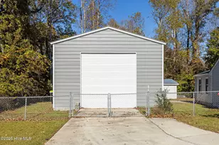 3018 Mandy Ln, Morehead City, NC 28557 - Photo 3