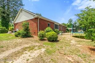 408 Jefferson St, Hamlet, NC 28345 - Photo 9