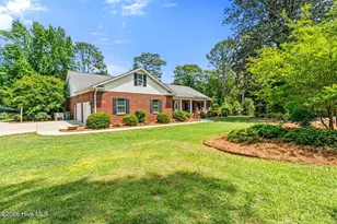 408 Jefferson St, Hamlet, NC 28345 - Photo 1